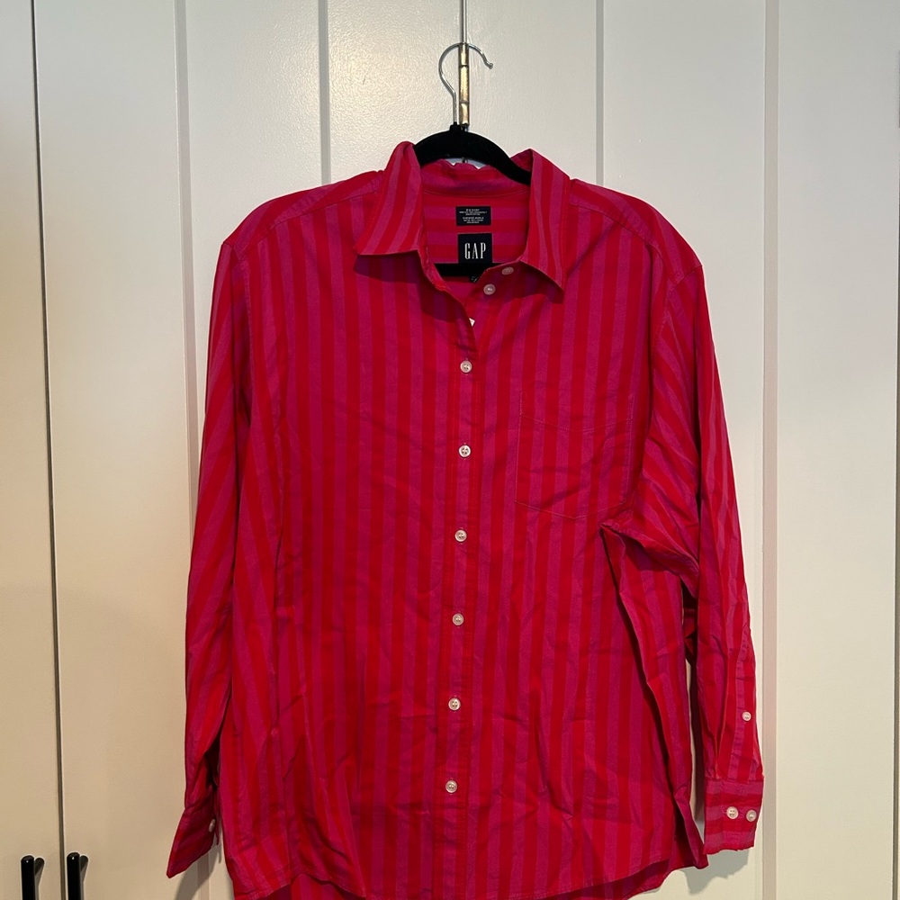 GAP Red Button Down Shirt Casual Cotton